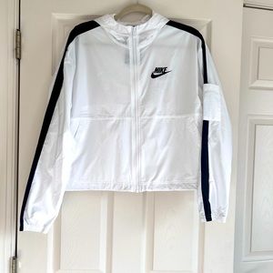Women’s White Nike Windbreaker